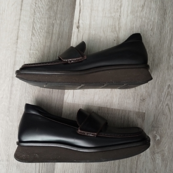 Prada Platform Loafers - Picture 7 of 17